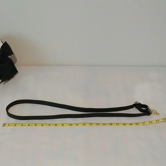 XOX BETSY JOHNSON PURSE Cream, Black, and Gold Heart Bag. - Picture 11 of 14